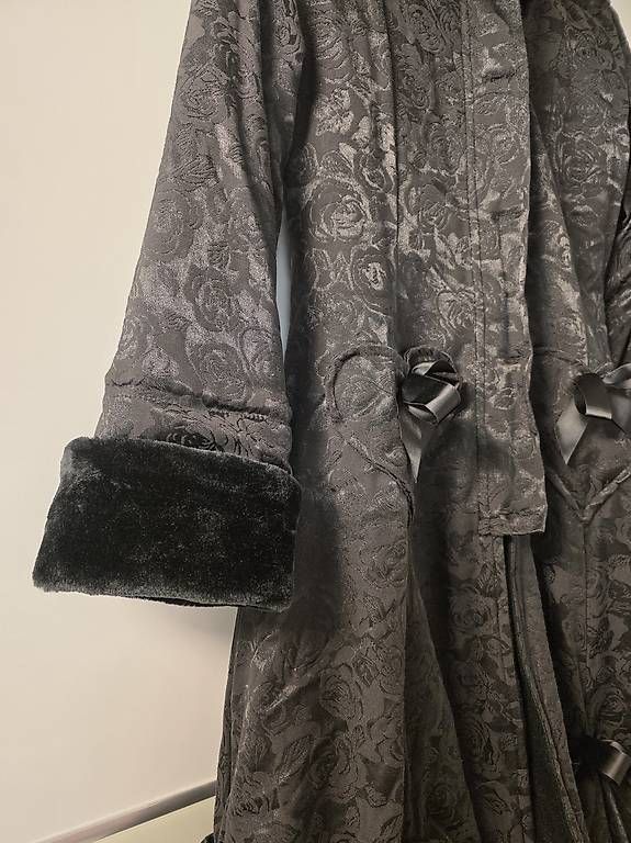 Cappotti: Mantel, schwarz, Gr. M – Usato da Frauenfeld venduto da nhn_j68w 4