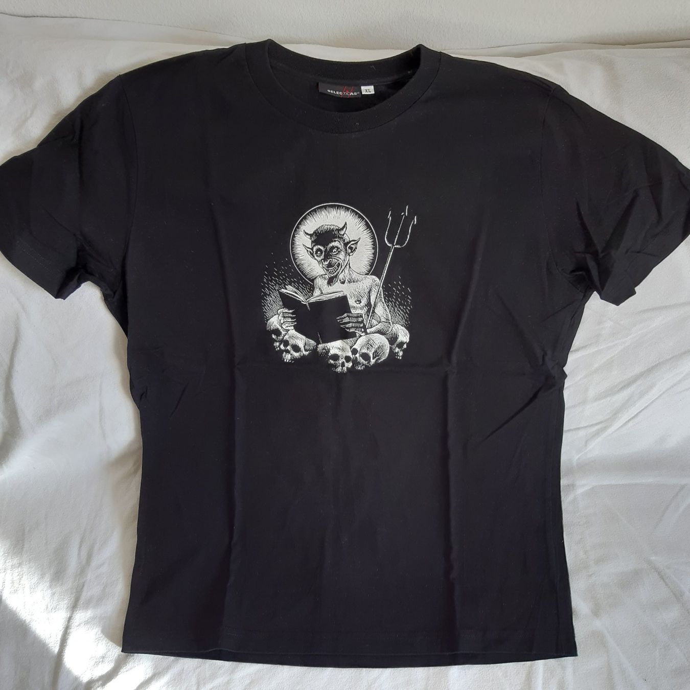 T-shirt: NEU! "Teufel" T-Shirt von Thomas Ott – Nuovo e nell'imballaggio originale da Basel venduto da odradek