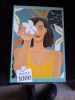 Puzzle 1000 Teile Motiv Frau mit Blume gebraucht