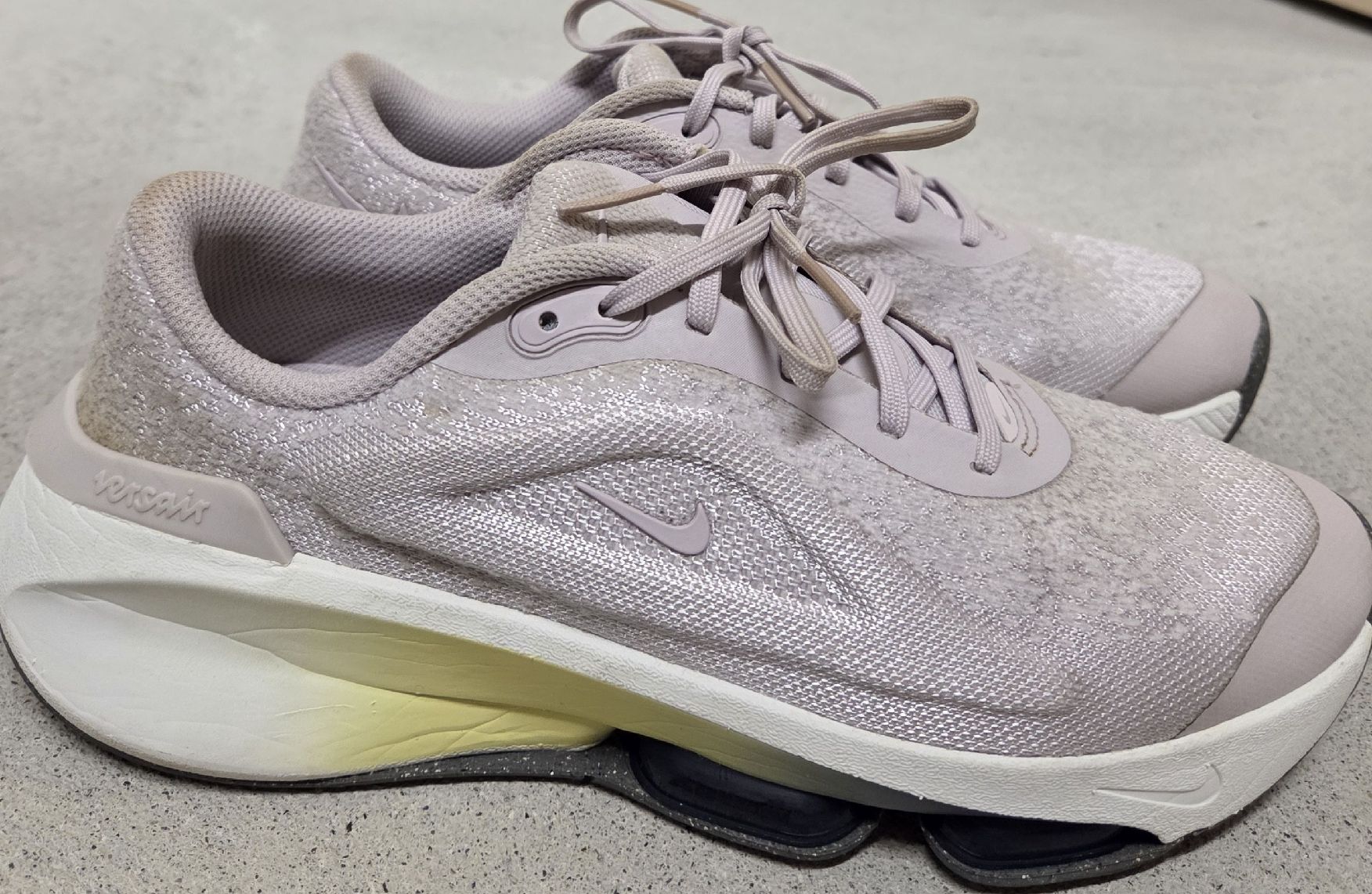 Nike Scarpe da donna: Nike Zoom Air Turnschuhe, Grösse 40 – Usato da Vogelsang AG venduto da mil_ym96