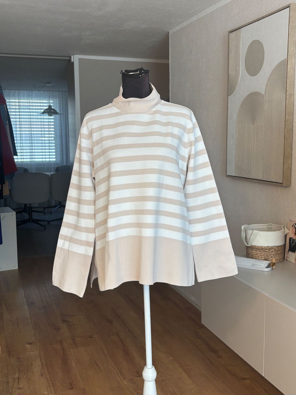 Cos Pulls & Sweat-shirts: Cos Sweater – D'occasion à St. Margrethen SG par dijanaO