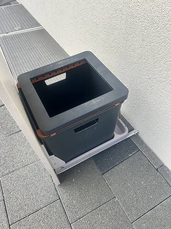 Caisses de transport: Kerichtbox – D'occasion à Sutz par SteinerRico