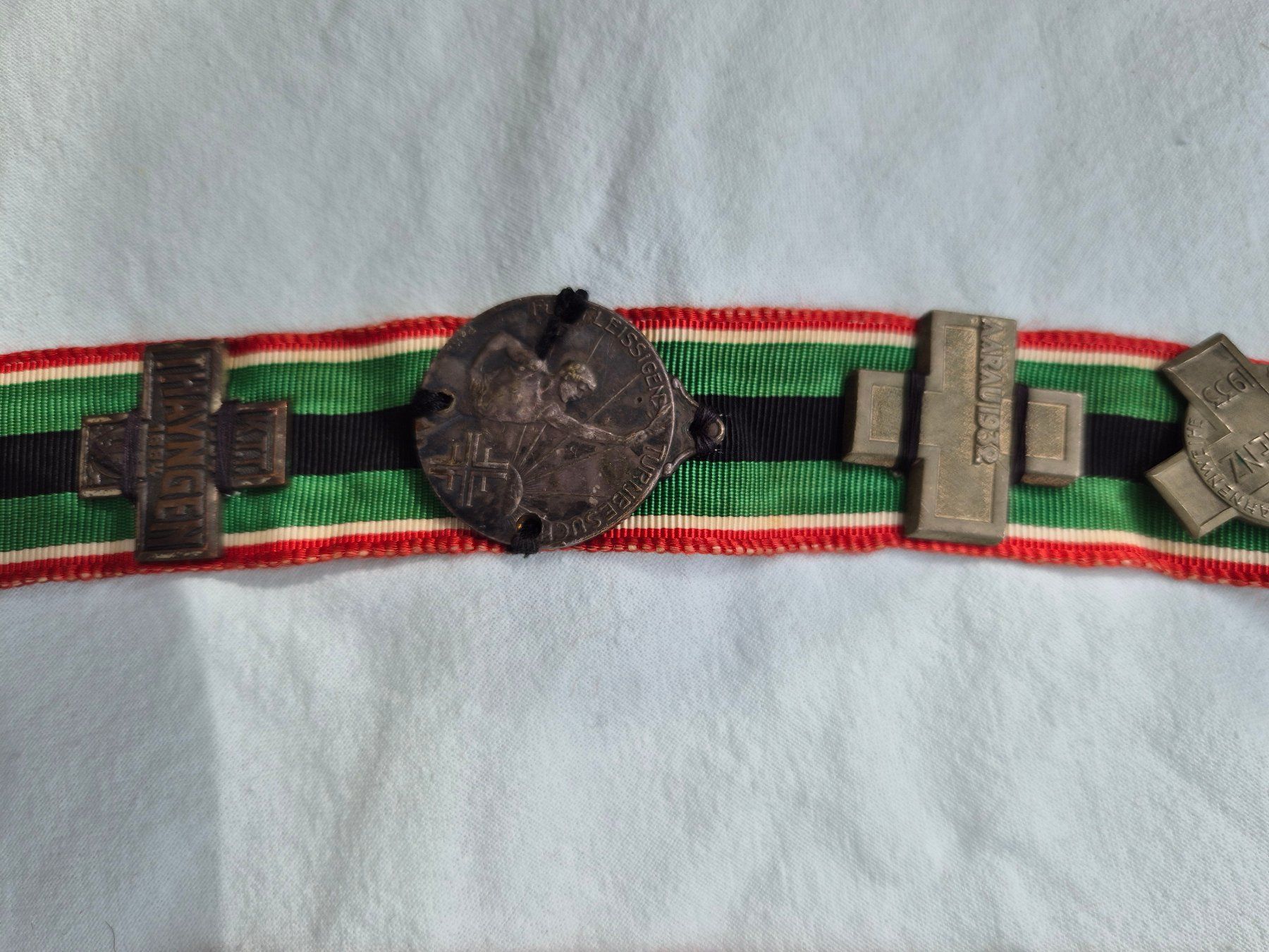 Medaillen: Alte Sportabzeichen ca. 1948-1963 – Gebraucht aus Winterthur von laerchenstrasse 3