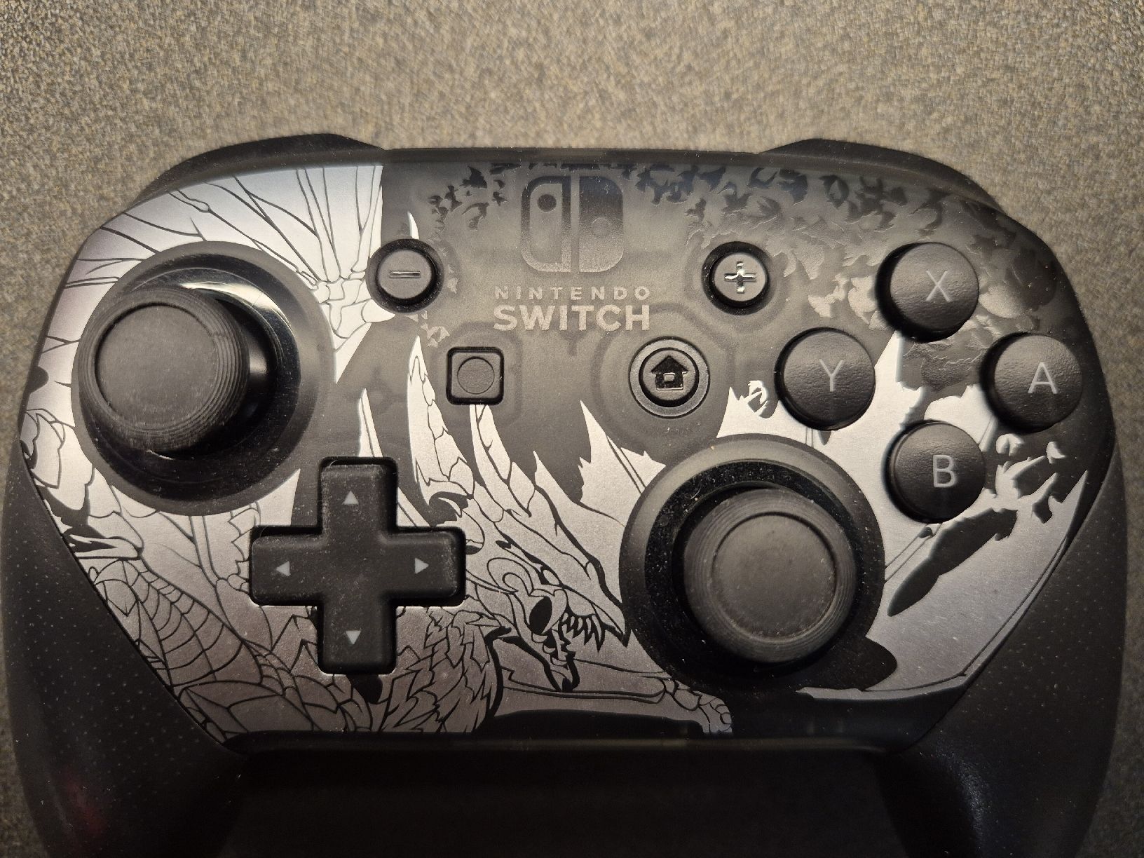 Nintendo Controller: Nintendo Switch Pro Controller – Monster Hunter Rise Edition – Usato da Rotkreuz venduto da felixbucher01 9