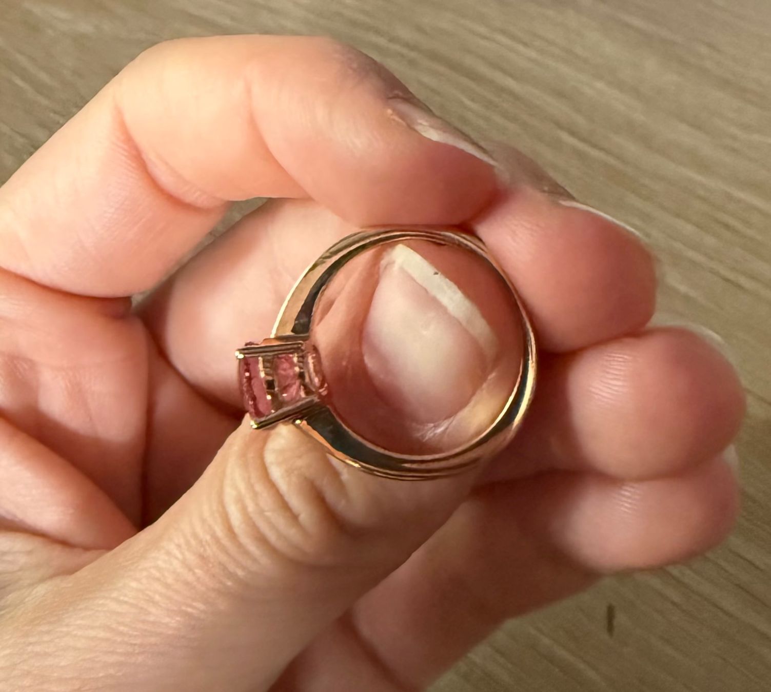Anelli: Spinelle rose ovale, diamants et or rose – Nuovo e nell'imballaggio originale da Montreux venduto da hev_mv5m 5