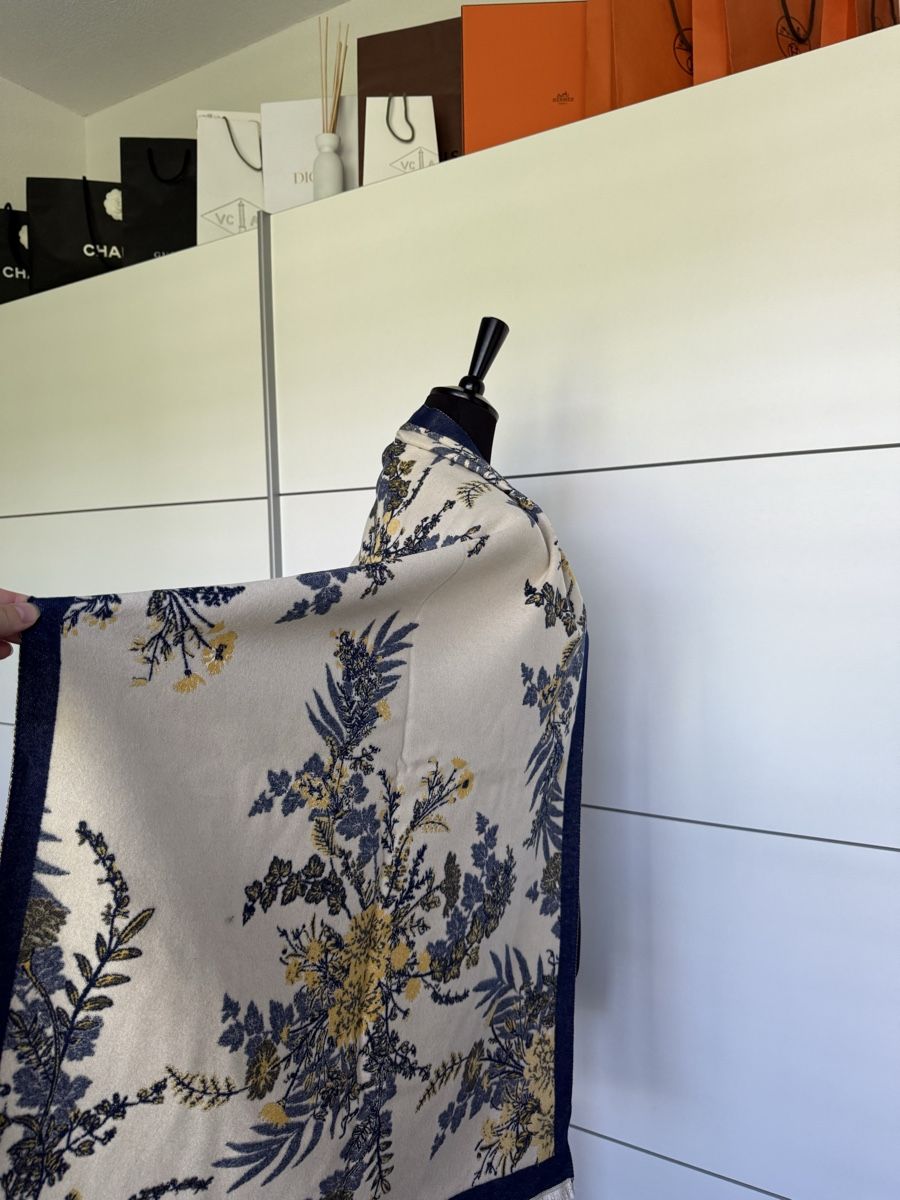 Foulard & Sciarpe: Überwurf / Schal / Stola / Tanika – Nuovo (secondo la descrizione) da Olten venduto da ale_nb2x 5