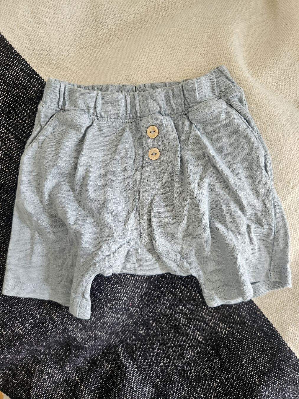 H&M Pantaloni: H&M Baby Shorts, Gr. 56, hellblau – Usato da Wil SG venduto da an_ka