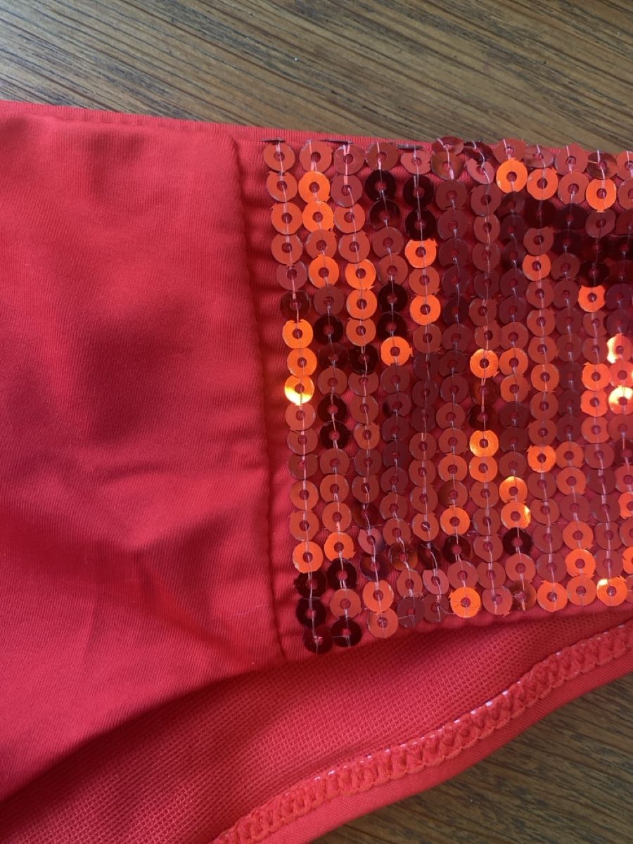 Costumi da bagno & Bikini: Knallrotes Bikini mit paillettes – Usato da Beride d. Bedigli. venduto da Connina 1