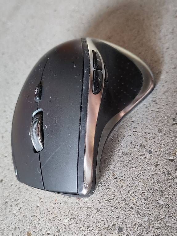 Claviers: Logitech MX800 Wireless Keyboard & Maus Combo (DE-CH) – D'occasion à Basel par chapeau23 1