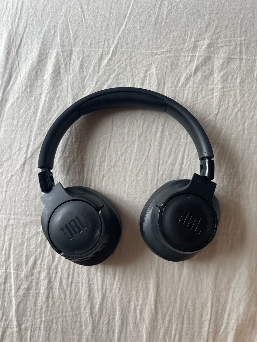 JBL Kopfhörer: Kopfhörer JBL schwarz Over-Ear – Gebraucht aus Biel/Bienne von kla_25rk
