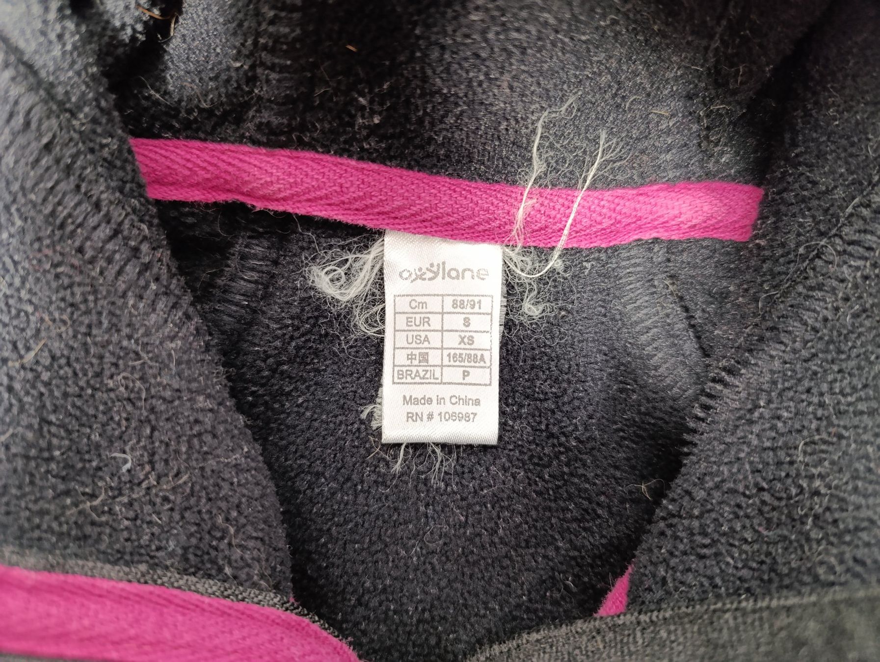 Decathlon Giacche: QUECHUA Veste noire à capuche taille S – Usato da Thielle venduto da Plusvalue_Neuchatel 2