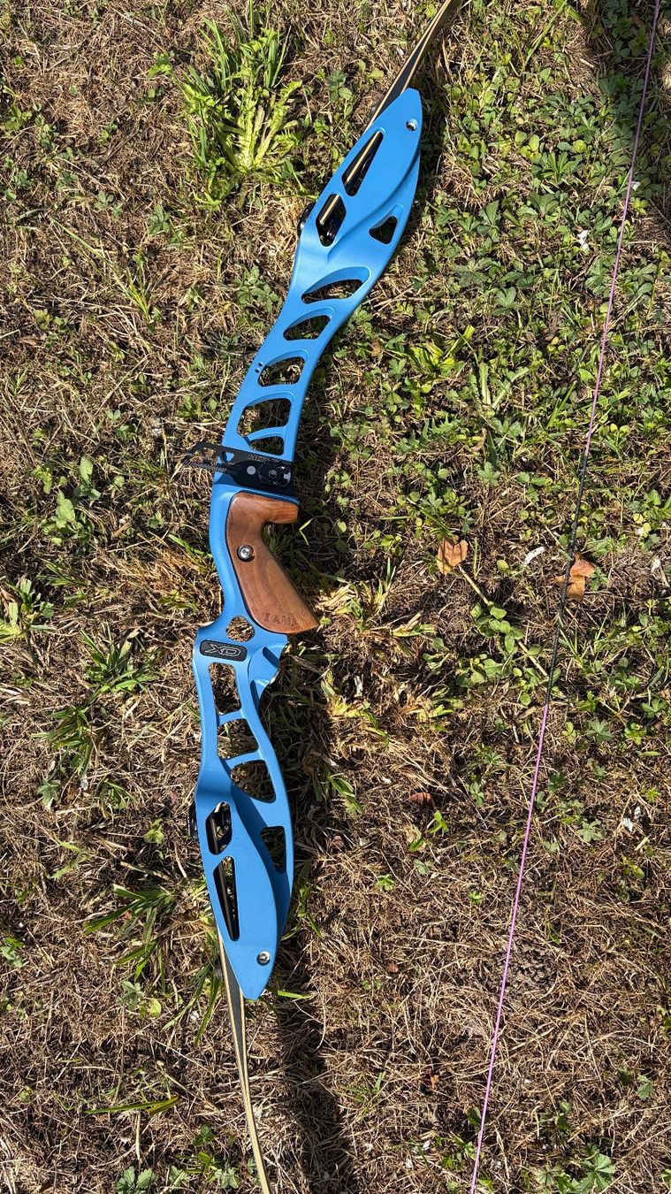 Hoyt Tiro con l'arco: Hoyt Riser / Griffstück XD 25" Formula RH – Usato da Küttigen venduto da disel65 1