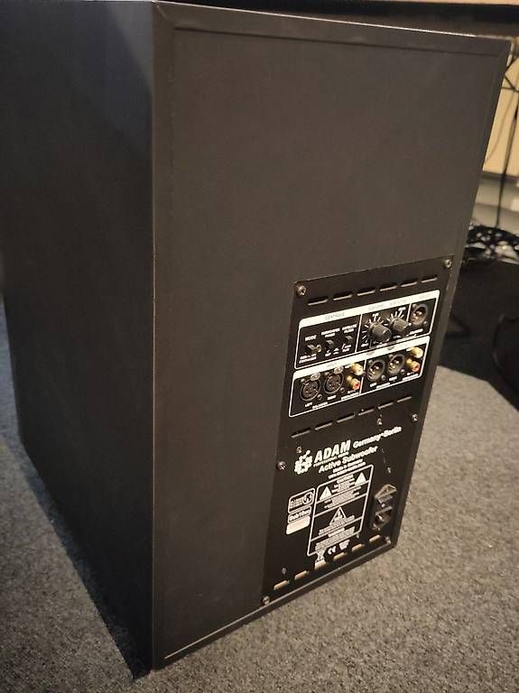 Adam Audio Casse acustiche: Subwoofer Adam Audio Sub 10 MK2 – Usato da Zürich venduto da Roessler0 1