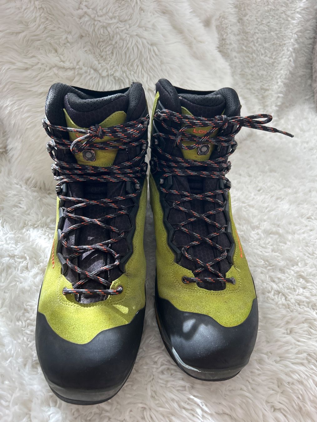 Lowa Herrenschuhe: Wunderschöner Lowa 48,5 Wanderschuhe – Gebraucht aus Unterägeri von Hallihallox