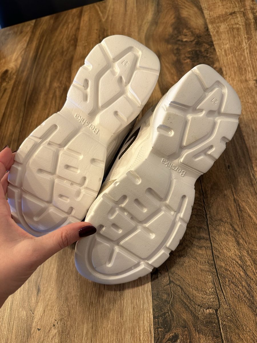 Bershka Scarpe da donna: Stylische Chunky Sneaker Gr. 37 – Usato da Siebnen venduto da luana_cataleya 4