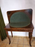 Antiker Spieltisch, Nussbaumholz,