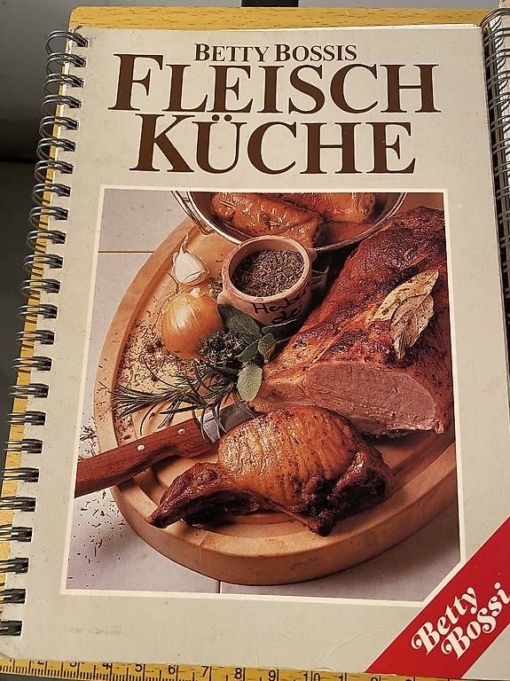 Libri: Betty Bossi Kochbücher  – Usato da Volketswil venduto da Ahot 1