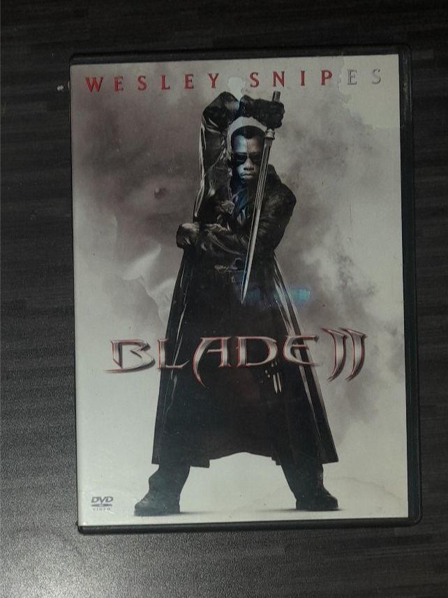 Tutti i DVDs: Blade II - DVD  ab 18 ! – Usato da Steffisburg venduto da FutureOne