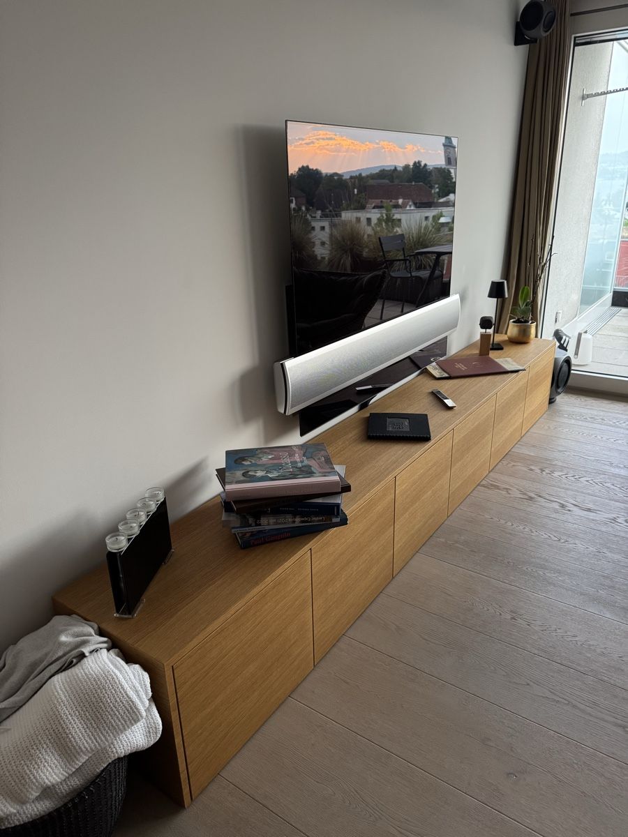 TV Möbel: Sideboard Eiche mit 6 Fächern guter Zustand, 300 cm – Gebraucht aus Stäfa von kimi8905