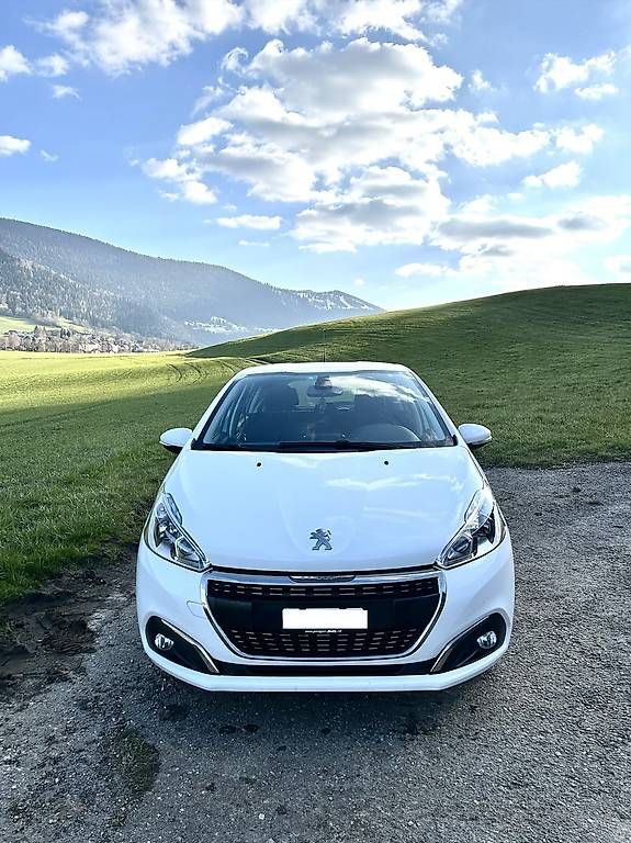 Autos: Peugeot 208  – D'occasion à Boveresse par cin_9cbt 1