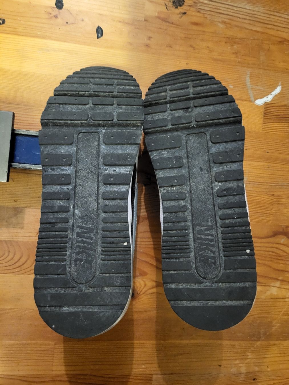 Nike Scarpe da uomo: Nike Air Max Command Gr.42.5 – Usato da Würenlingen venduto da Brotaufstrich 3