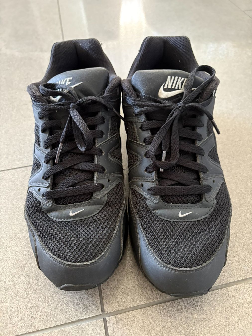 Nike Chaussures hommes: Nike Air Max Command Triple Black – D'occasion à Mumpf par galliforever 4