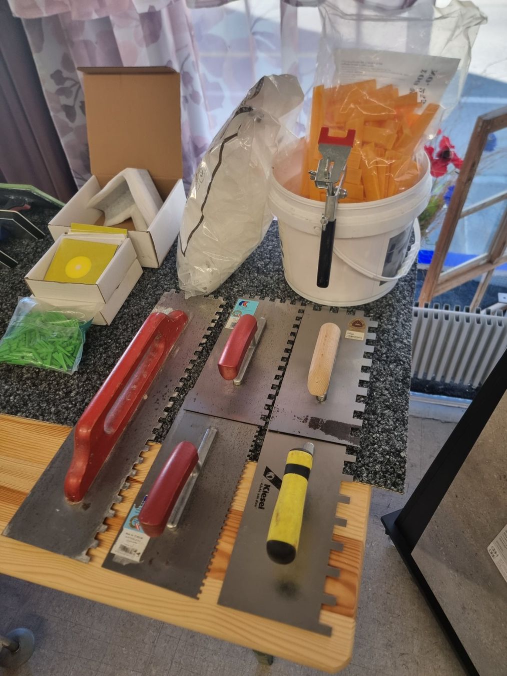 Tous les outils: Plattenleger Werkzeug – D'occasion à Bichwil par maeg1430 3