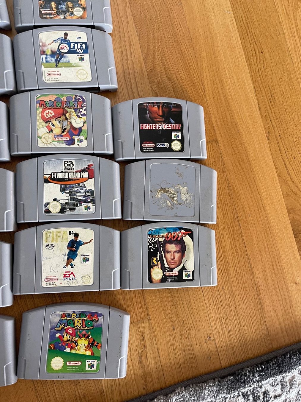 Nintendo Console: Nintendo 64 mit 3 controller und 22 Spiele inkl. Controller – Usato da Oensingen venduto da aziri123 7