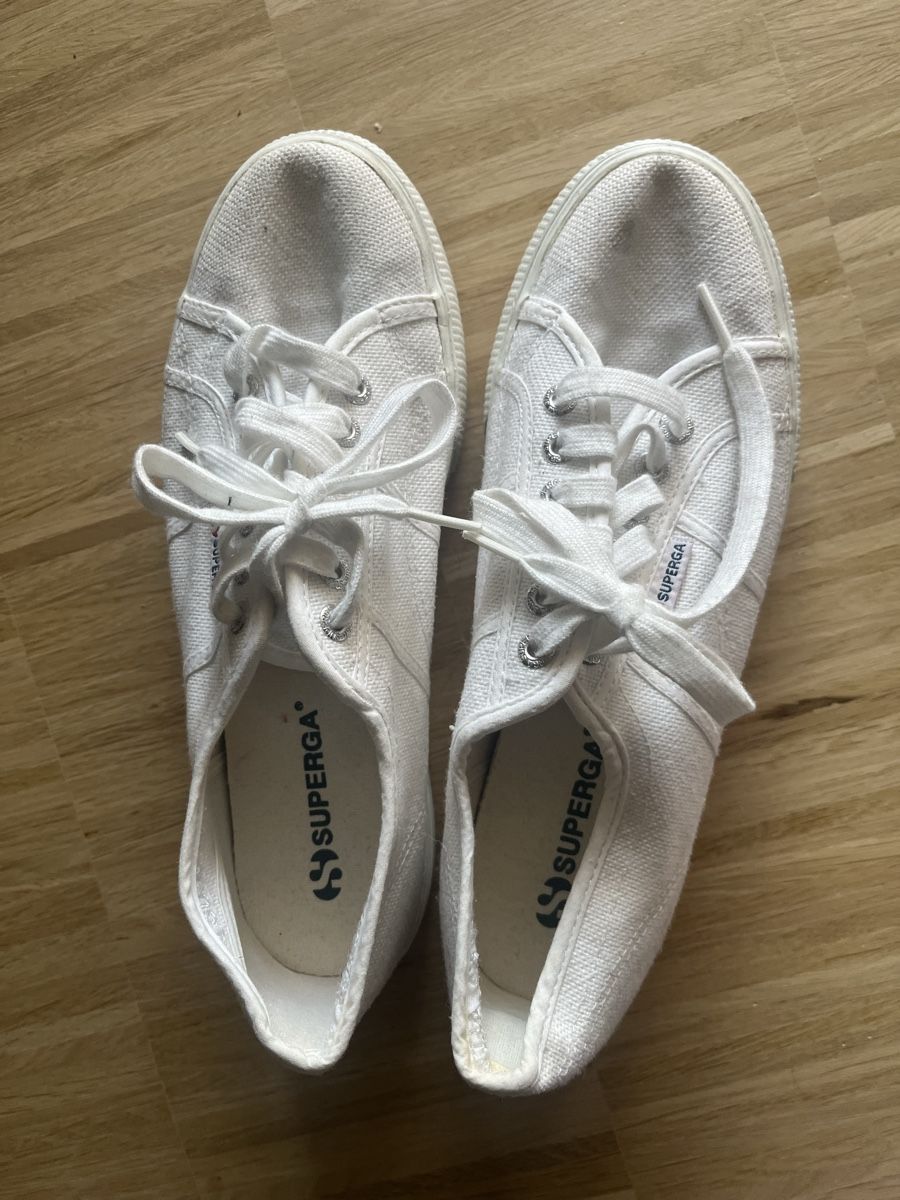 Superga Damenschuhe: Superga Damen Sneaker Weiss Grösse 41 – Gebraucht aus Zürich von Abi220322 1