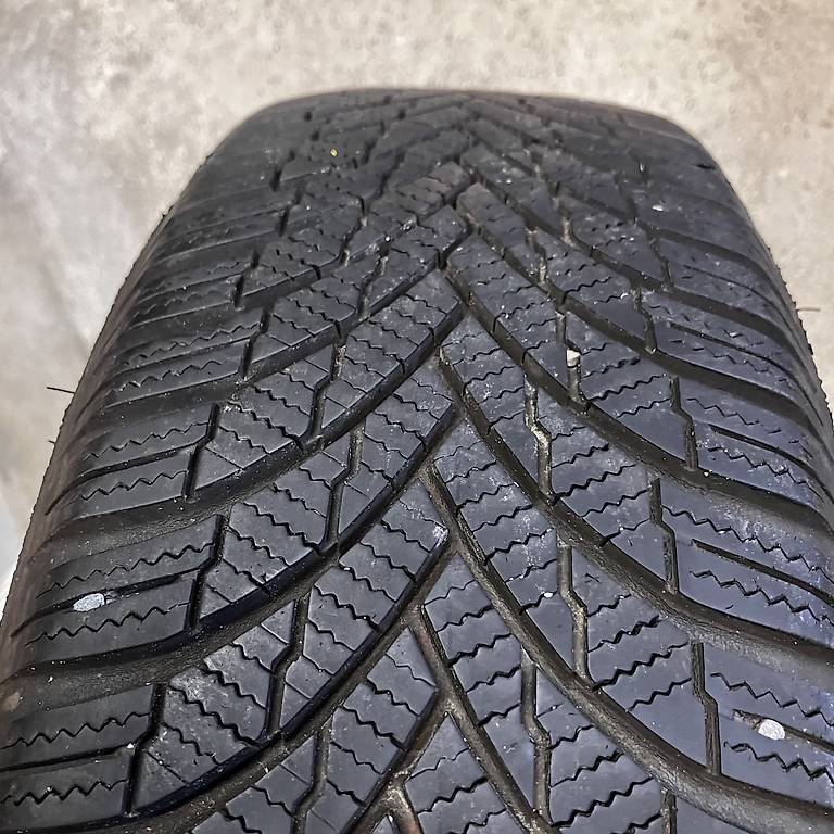 Citroën Pneus & Kompletträder: 4 x Winterräder - Citroën C3 - 6.2/7.6mm – Gebraucht aus Gipf-Oberfrick von car4y0u 2