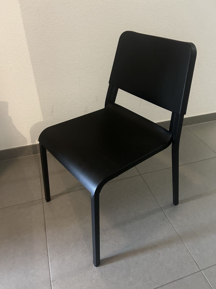 Ikea Sedie: 4 chaises noires  – Nuovo (secondo la descrizione) da Epalinges venduto da sha_kp6v