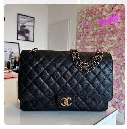 Chanel timeless maxi jumbo