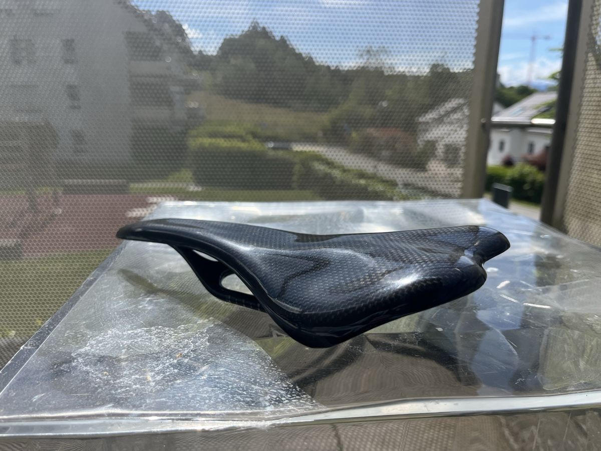 Pezzi di ricambio: Selle vélo en carbone  – Usato da Epalinges venduto da DukeNoble 6