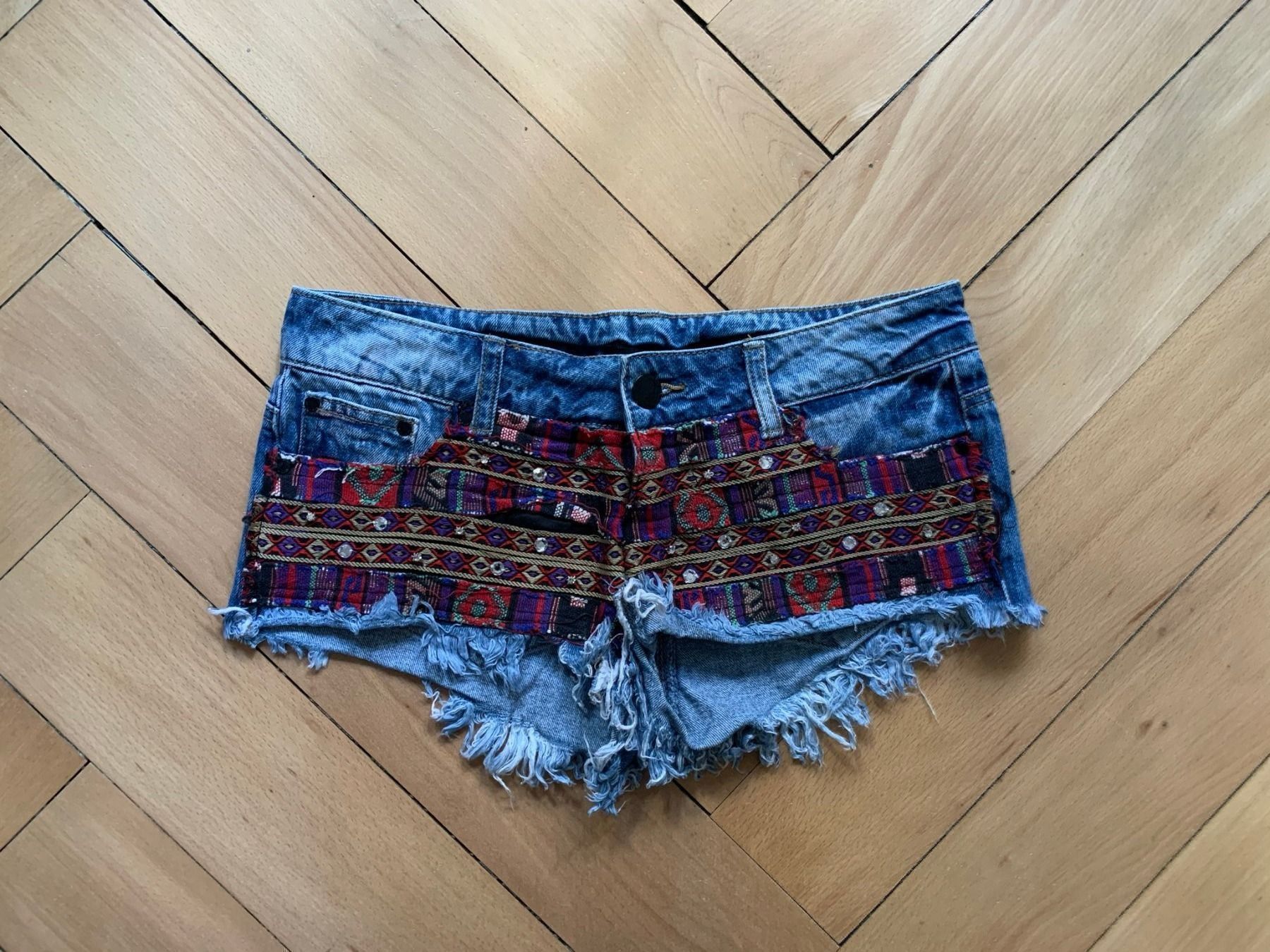 Tally Weijl Jeans: Ethno Jeansshorts blau - 36 – Gebraucht aus Zürich von Diazaio