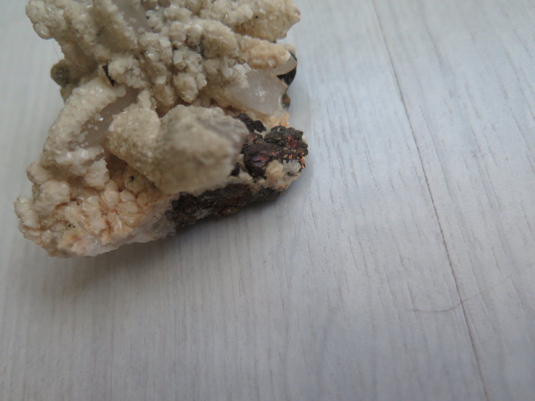 Minerali & Pietre curative: Quarz Stufe mit Pyrit und Dolomit – Usato da Schaffhausen venduto da Yamakana51L8736OQ8 1