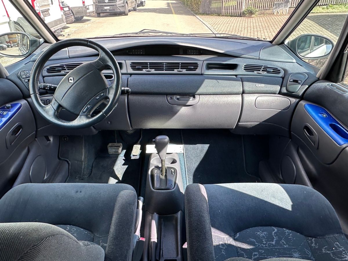 Renault Autos: RENAULT Espace 3.0 – Gebraucht aus Balterswil von 899 6