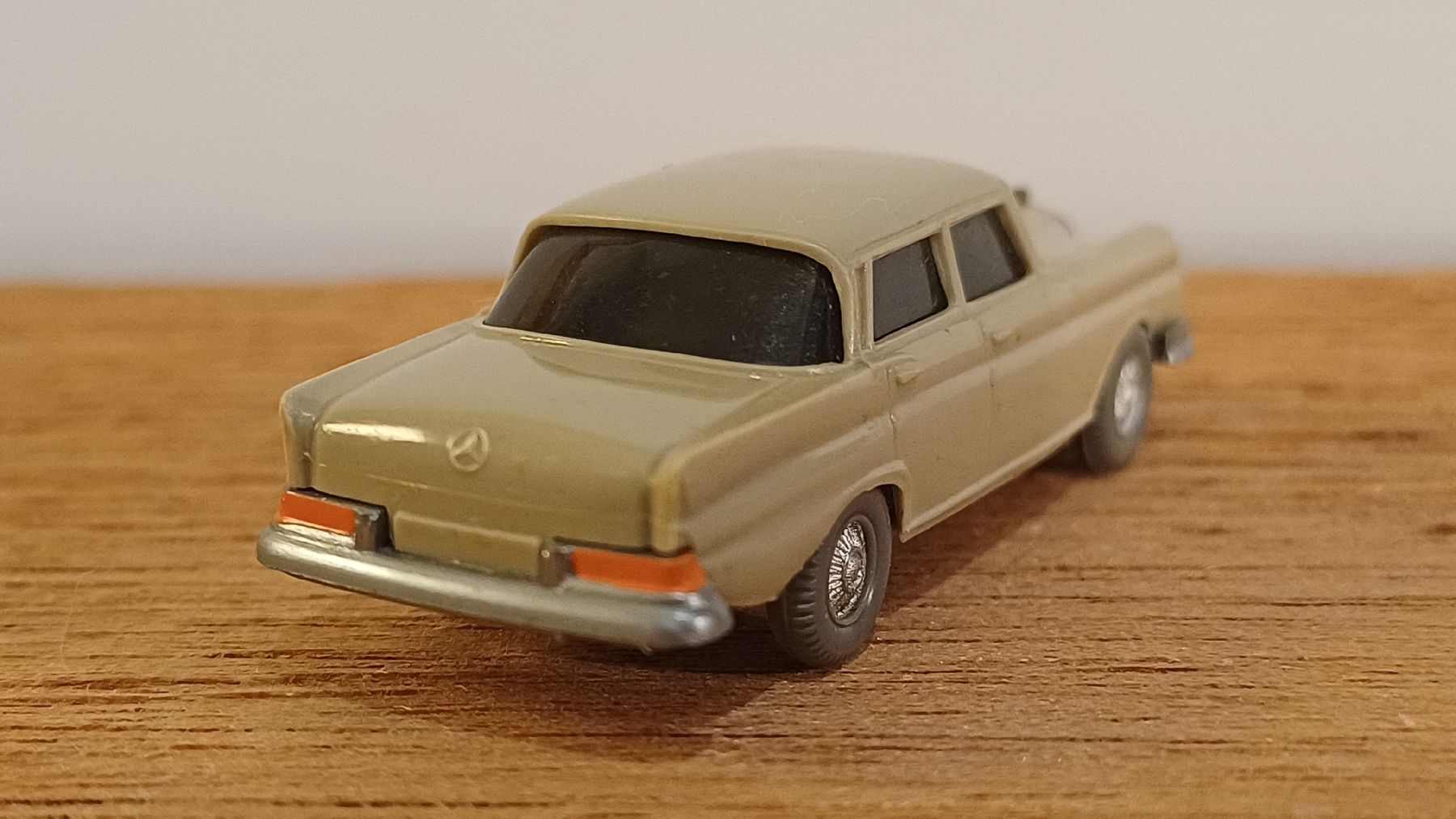 Wiking Modellautos: Mercedes 220 S von Wiking – Gebraucht aus Uznach von Katinka83 2