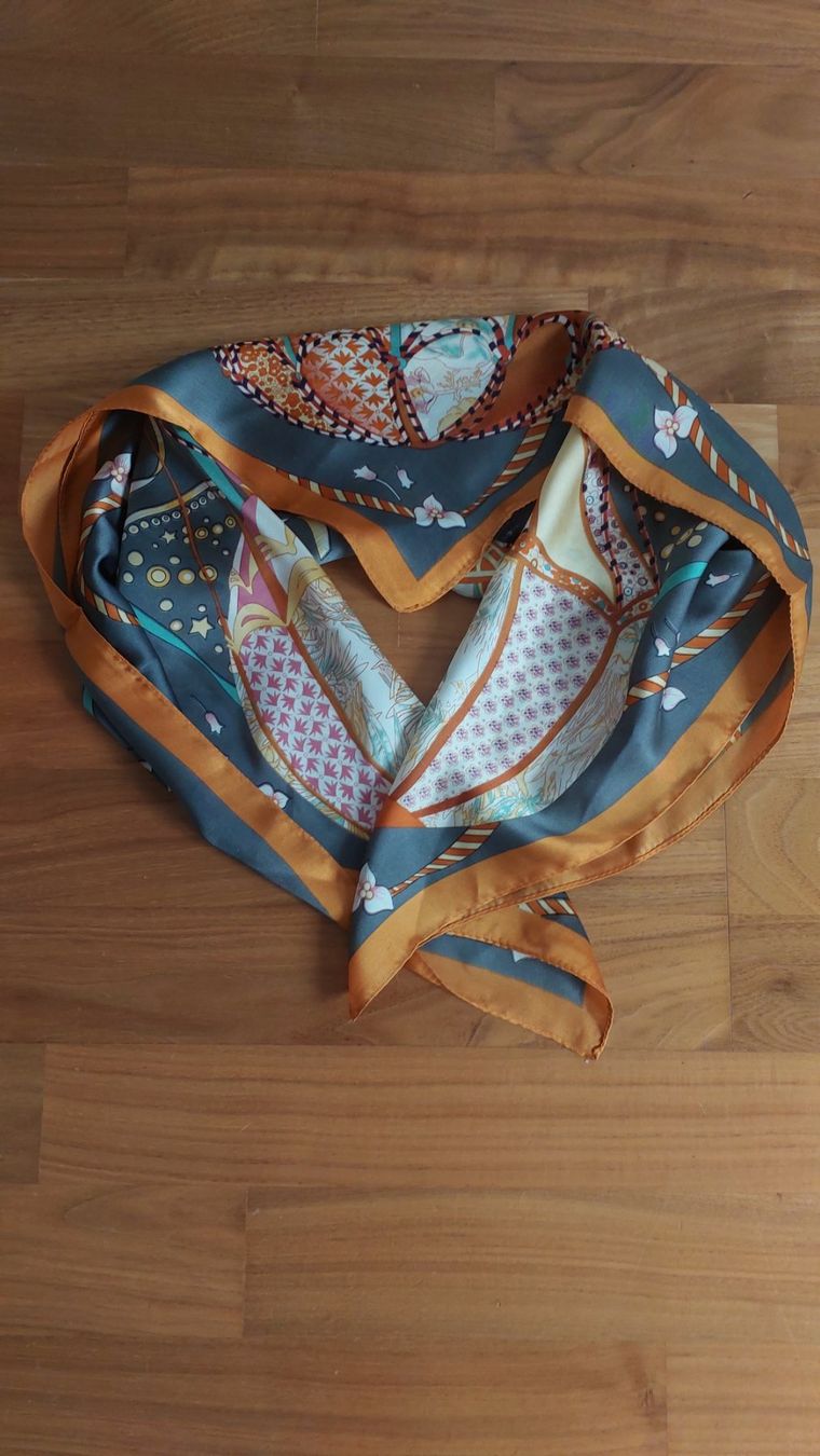 Foulard & Sciarpe: Twilly - Seidenschal - NEU – Nuovo e nell'imballaggio originale da Hittnau venduto da Razorback_1971 3
