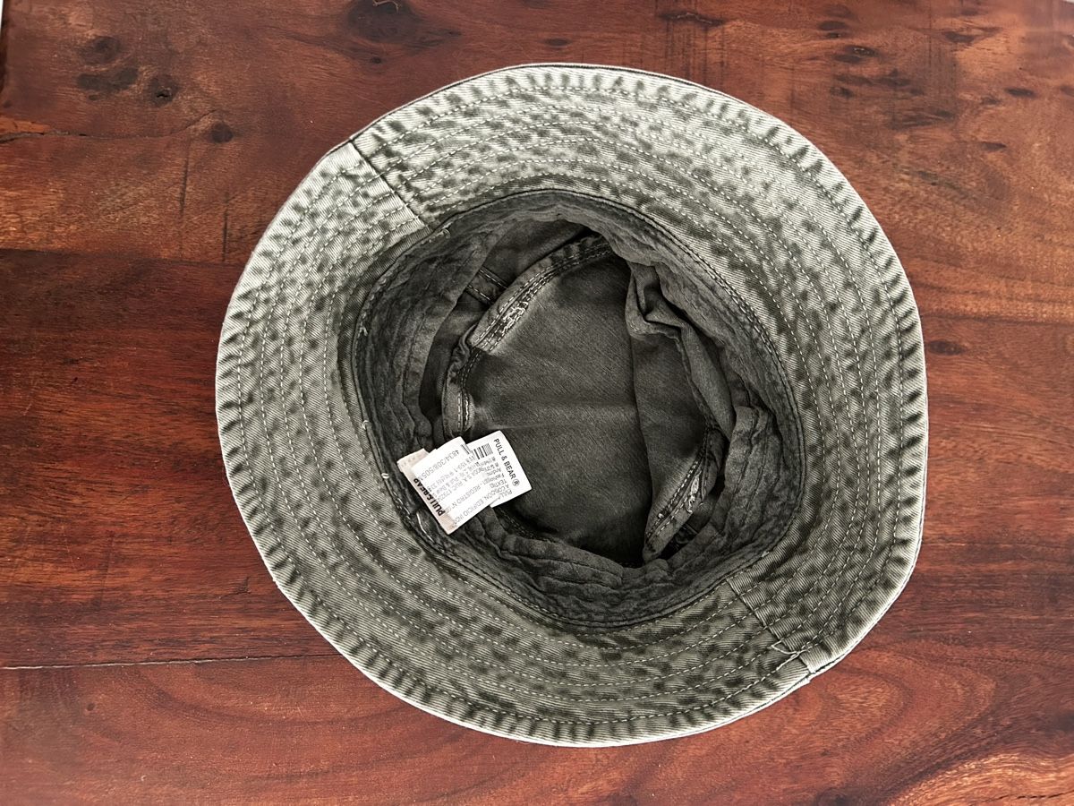 Chapeaux, bonnets & casquettes: Sonnenhut Pull&Bear 56 – D'occasion à Winterthur par Sunshineandrain 1