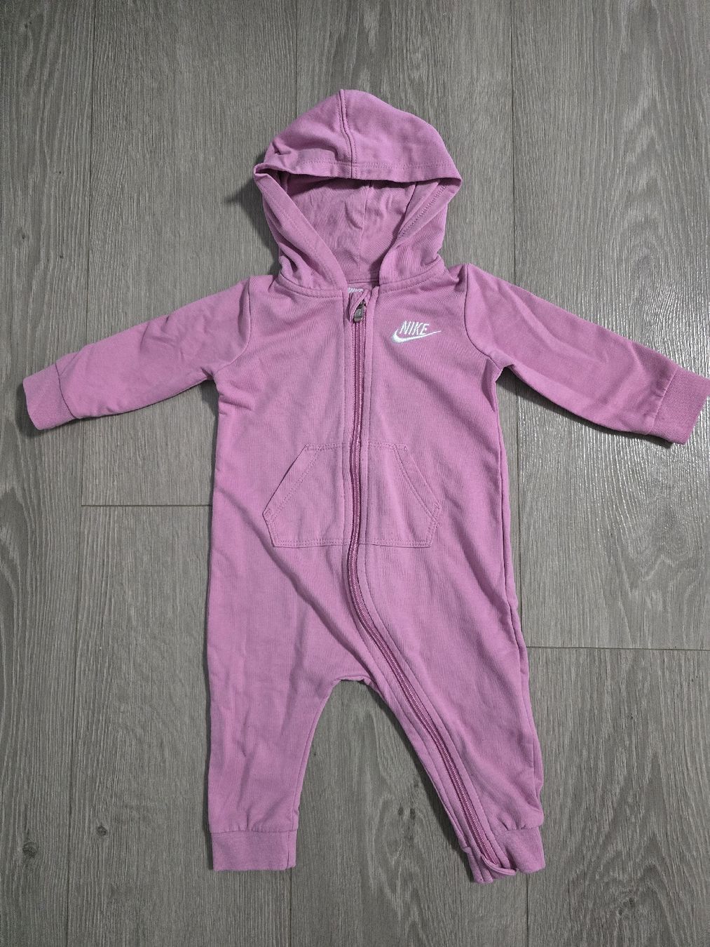 Nike Tute: Nike Jumpsuit 68/74 – Usato da schlattingen venduto da Sprongebob