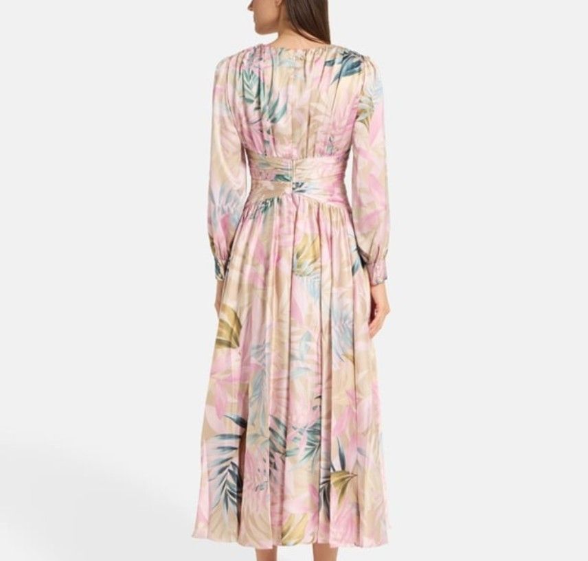 Guess Robes: Guess Kleid Neu – Neuf avec emballage d'origine à Kloten par Pandora123 1