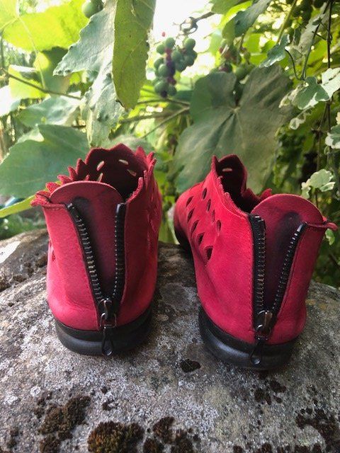 Damenschuhe: Originelle Arche Schuhe Damen rot Grösse 40 – Gebraucht aus Boll von dancing1 2