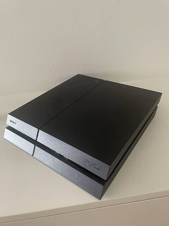 Console: Playstation 4 – Usato da Basel venduto da nic_2jcn 1