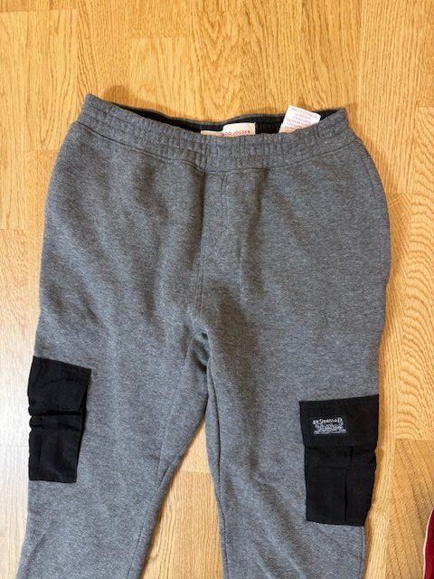 Levi's Pantaloni: Levis cargo jogger warm Gr.176 wie neu – Usato da Wabern venduto da adamovski 1