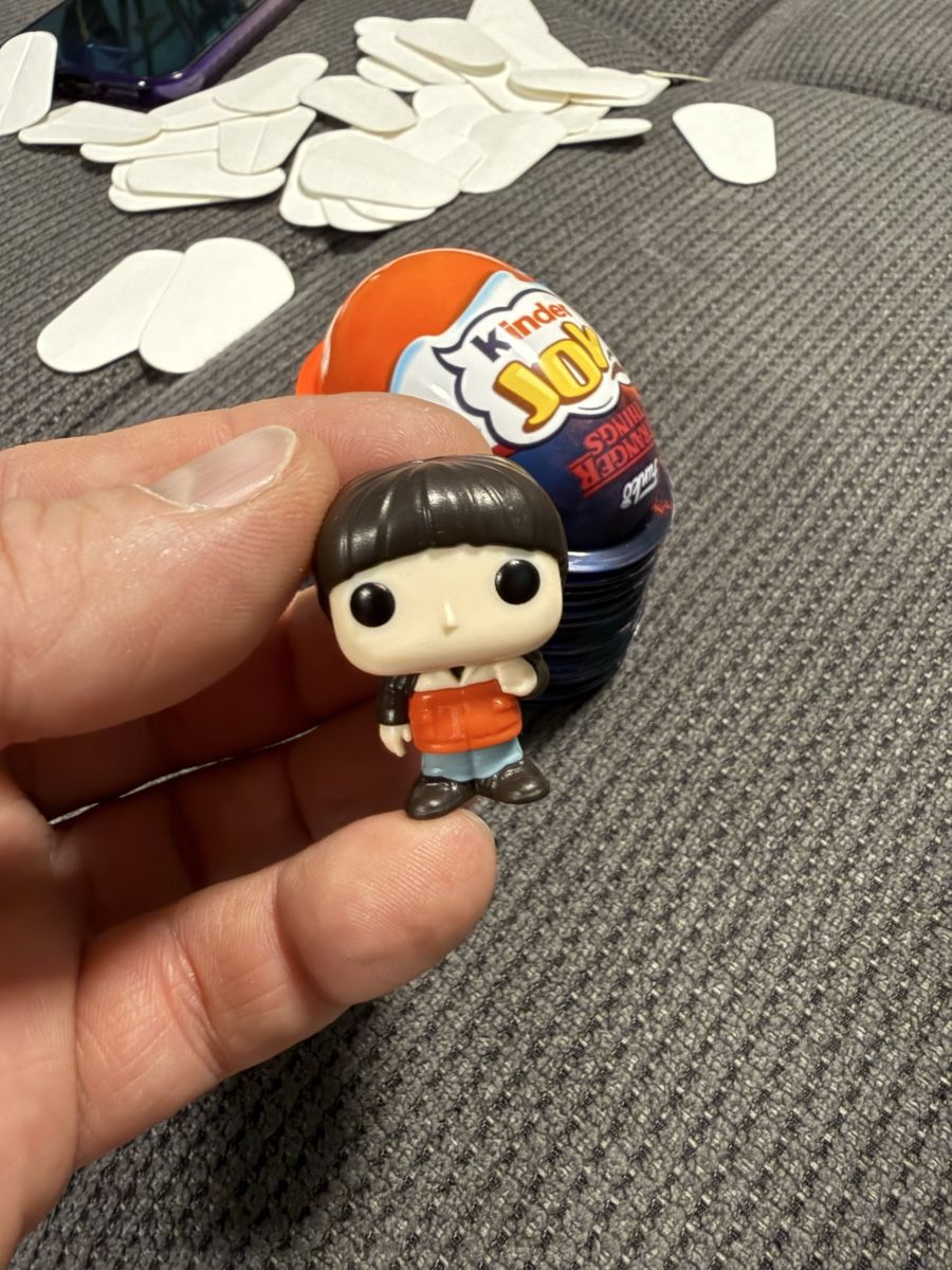 Funko Statuette: Stranger Things Figuren Komplett Kinder Joy – Nuovo e nell'imballaggio originale da Pfäffikon SZ venduto da Tissot-Rado 1