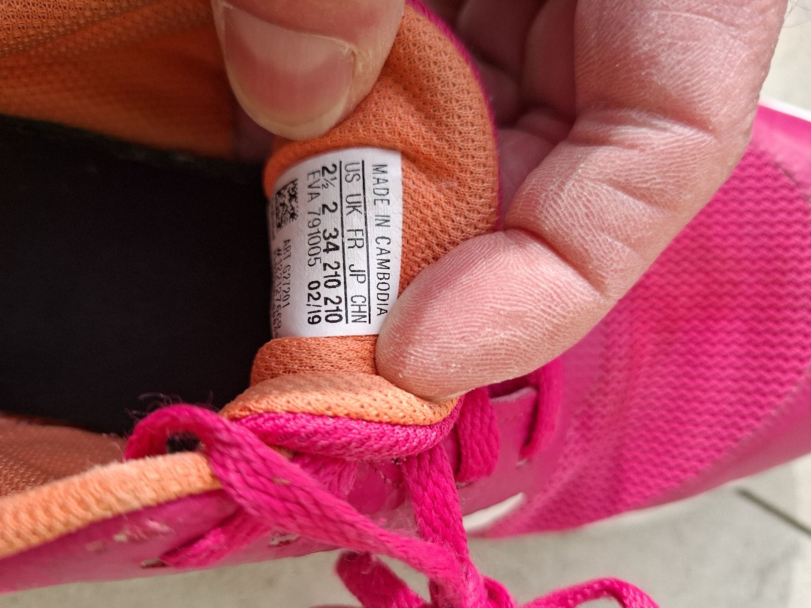 Adidas Scarpe per ragazzi: Adidas Turnschuhe Grösse 34!!! – Usato da Dörflingen venduto da Sander 2