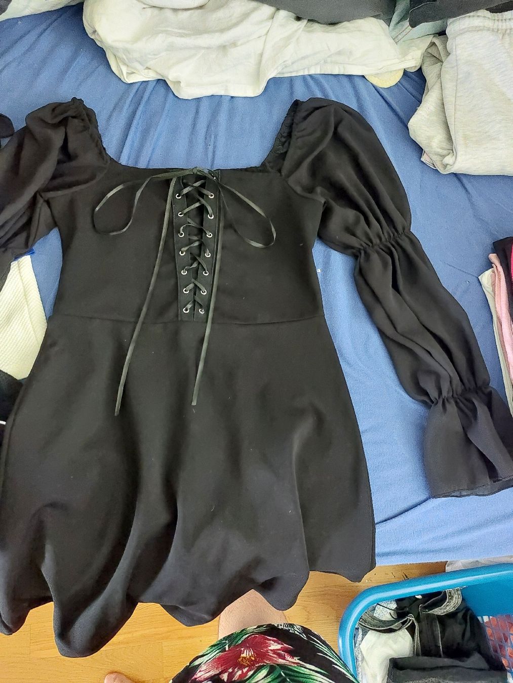 Kleider: Kleid schwarz Grösse S/M – Neu (gemäss Beschreibung) aus Gwatt (Thun) von B.D.999
