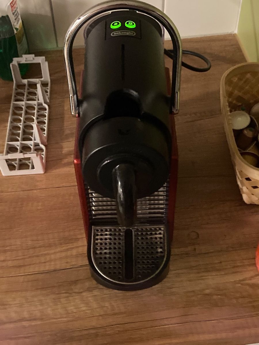 Macchine per caffè & Macchine per espresso: Kaffeemaschine DeLonghi Nespresso Pixie rot gebraucht – Usato da Siebnen venduto da neb_tt6h 2