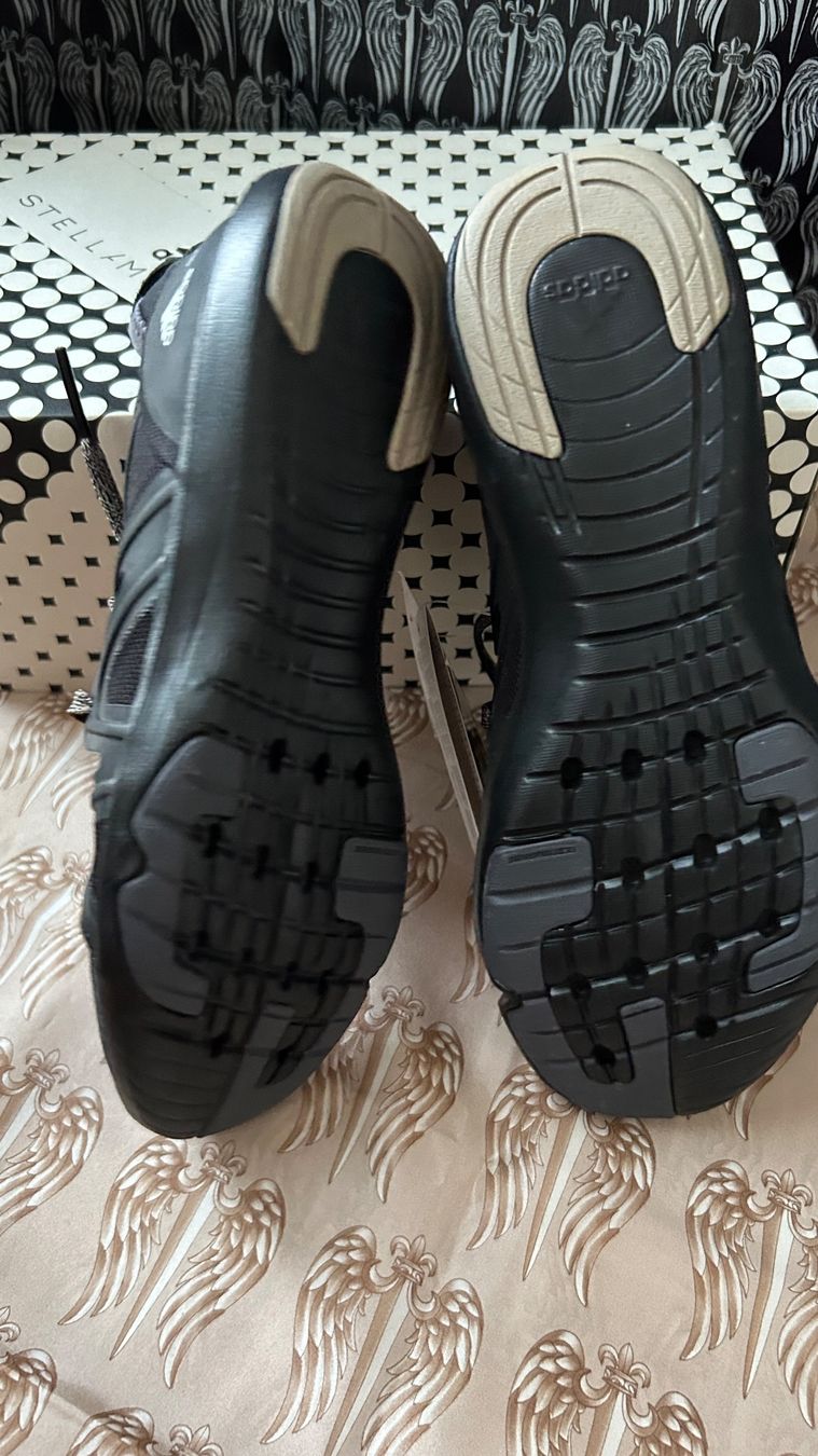Stella McCartney Scarpe da donna: adidas by Stella McCartney Crazy Move Pro Sneakers – Nuovo e nell'imballaggio originale da Schaan venduto da MivrSh 3