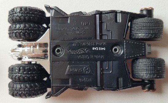 Hot Wheels Modellini d'auto: BATMOBIL MIT/AVEC BATMAN – HOT WHEELS – Usato da Neftenbach venduto da Mador6 5